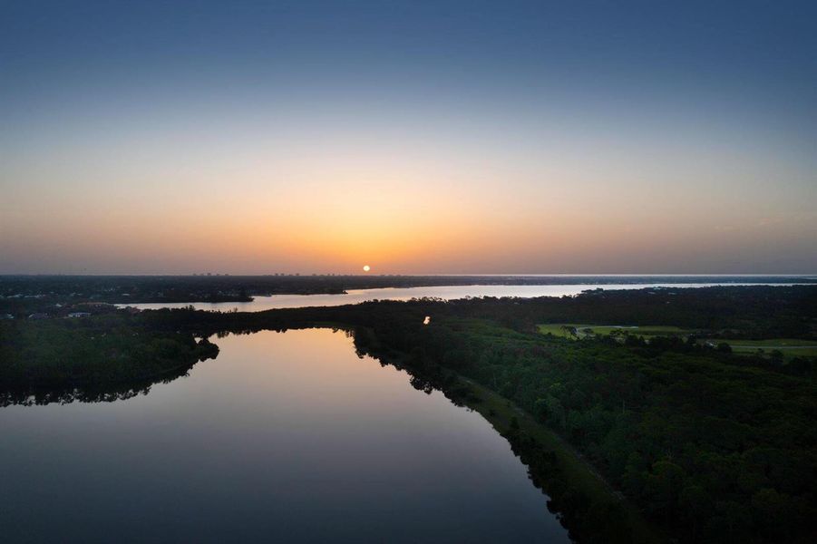 pg-tesoro-sunrise-min pg-tesoro-sunrise-min
