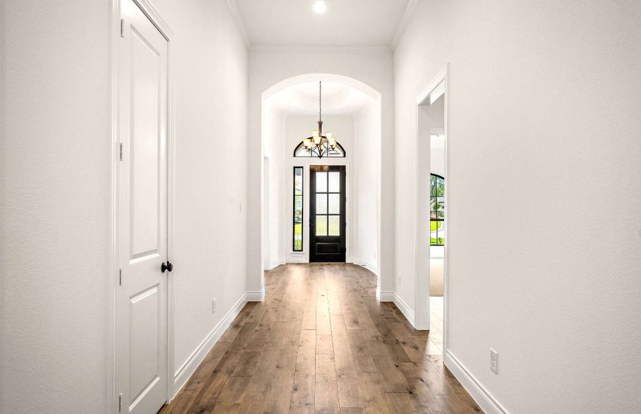 Spacious, unfurnished interior of a new home in Bridgeland 60′, Cypress (Image 17).