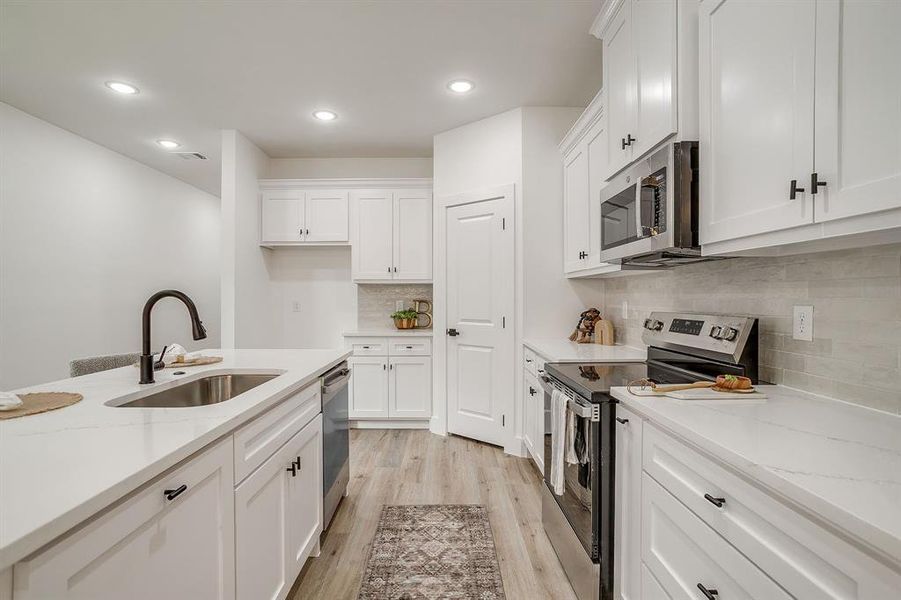 Furnished interior view inside a new home in , Fort Worth (Image 9). Furnished interior view inside a new home in , Fort Worth (Image 9).