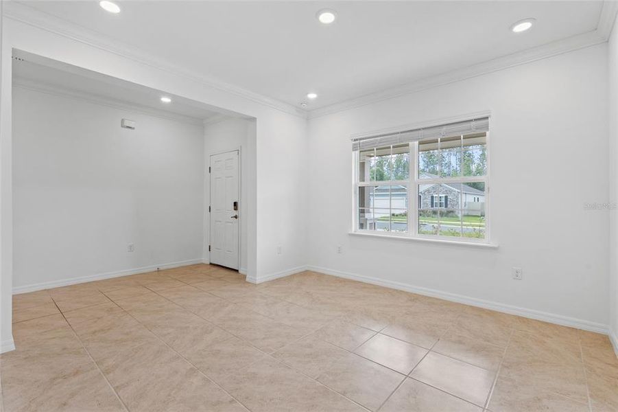 Spacious, unfurnished interior of a new home in Avalon Woods, Newberry (Image 31).