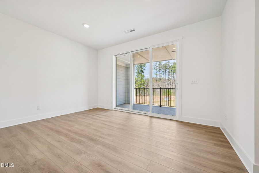 31-web-or-mls-Dunzo Dr-S1203-031