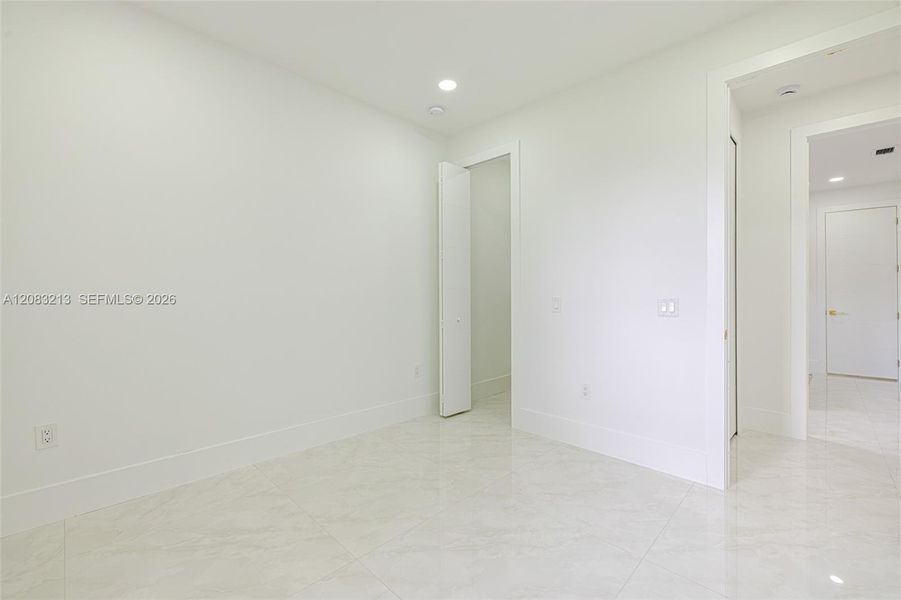 Spacious, unfurnished interior of a new home in , Lehigh Acres (Image 42).