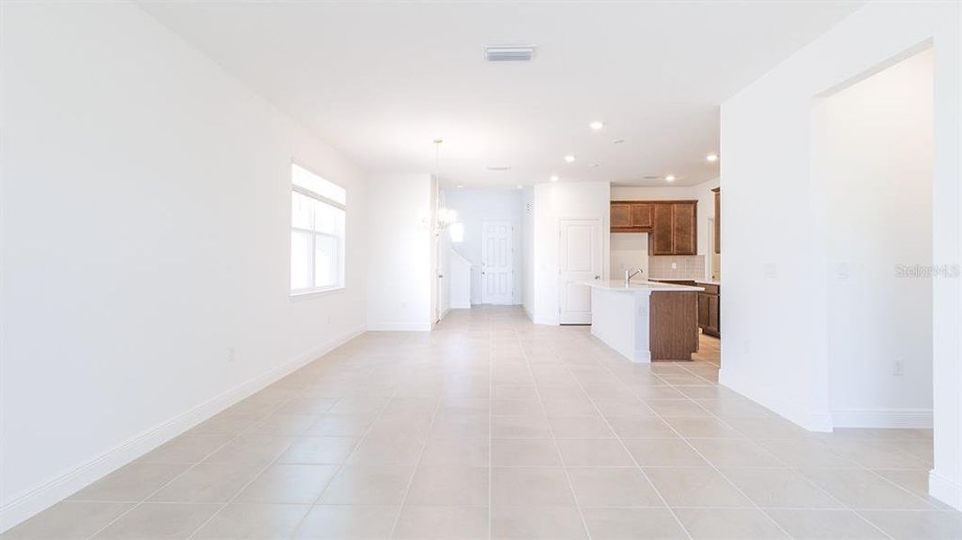 Spacious, unfurnished interior of a new home in , Minneola (Image 18).