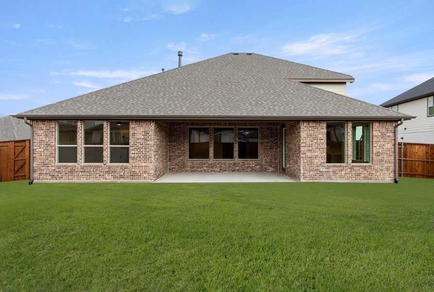 Exterior details and patio area of a home in Somerset Park, Rockwall (Image 19). Exterior details and patio area of a home in Somerset Park, Rockwall (Image 19).