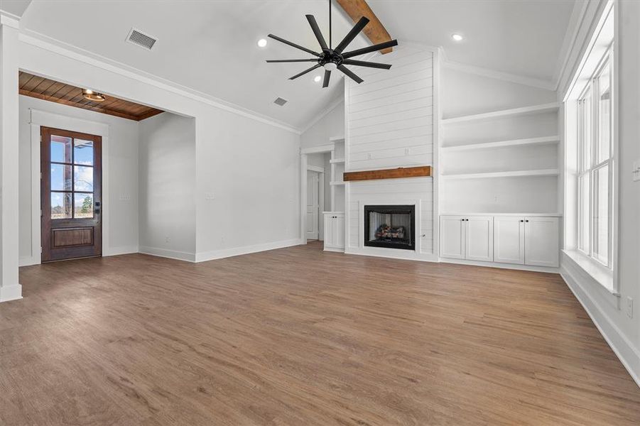 Spacious, unfurnished interior of a new home in , Lindale (Image 24).