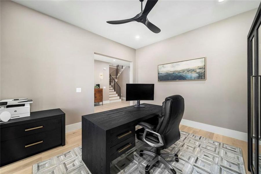 Furnished interior view inside a new home in , Alpharetta (Image 53).