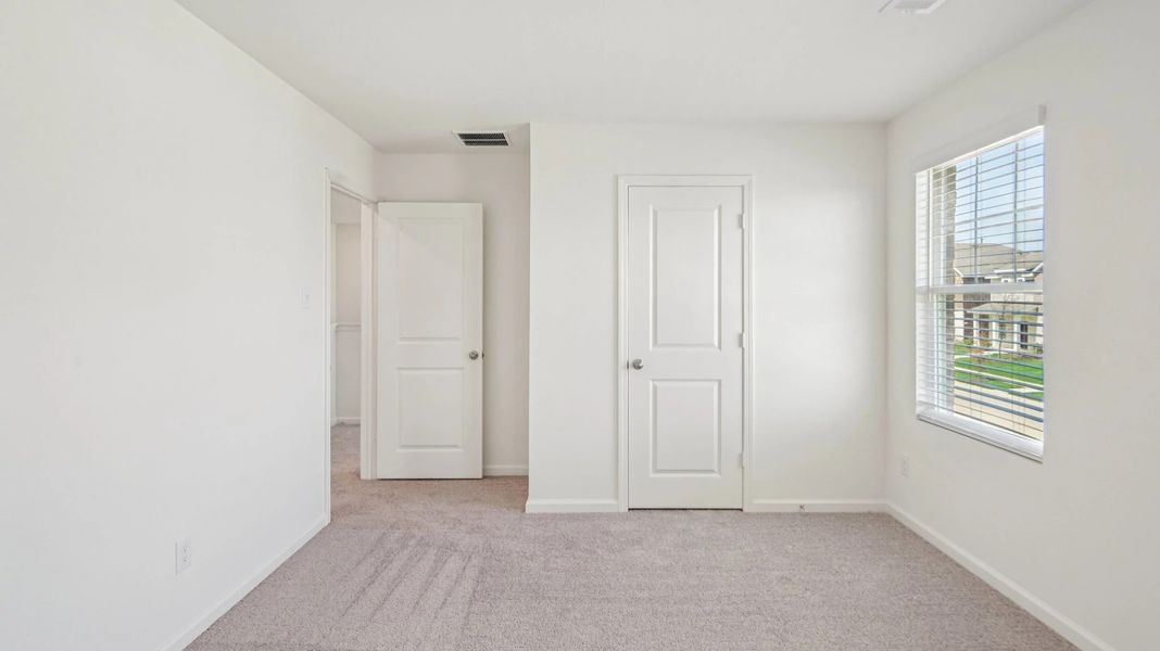 Representative unfurnished interior of a home built from the Jupiter by Starlight Homes in Castlewood South, Taylor (Image 17). Representative unfurnished interior of a home built from the Jupiter by Starlight Homes in Castlewood South, Taylor (Image 17).