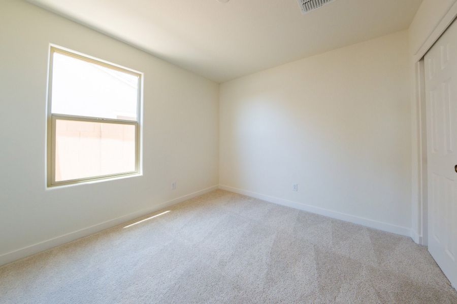Spacious, unfurnished interior of a new home in Rancho Santa Rosa, Maricopa (Image 29).
