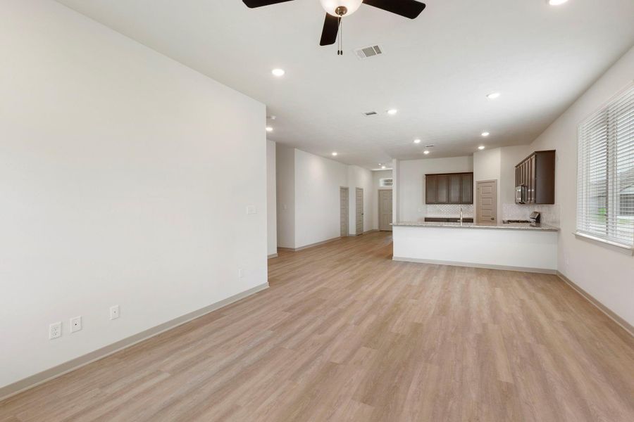 Image 6 of a home in Sterling Ridge. Image 6 of a home in Sterling Ridge.