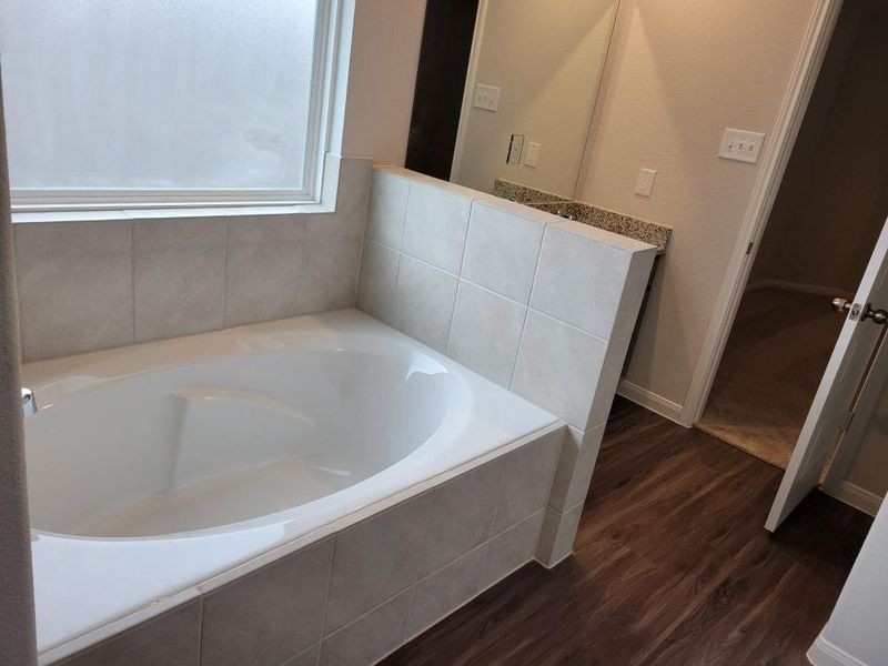 Furnished interior view inside a new home in River's Edge, Conroe (Image 7). Furnished interior view inside a new home in River's Edge, Conroe (Image 7).