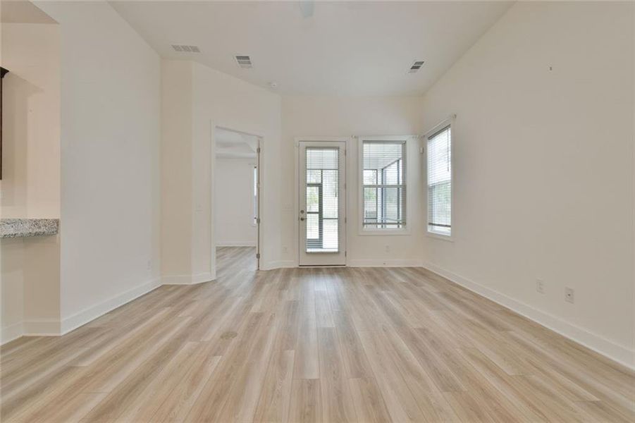 Spacious, unfurnished interior of a new home in , Hoschton (Image 13).