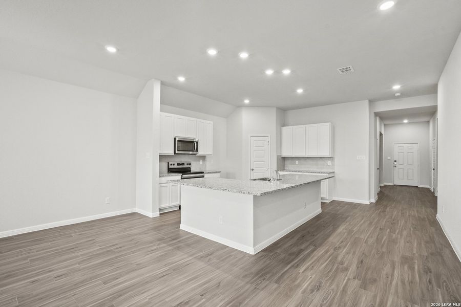 Furnished interior view inside a new home in Cinco Lakes, San Antonio (Image 7).