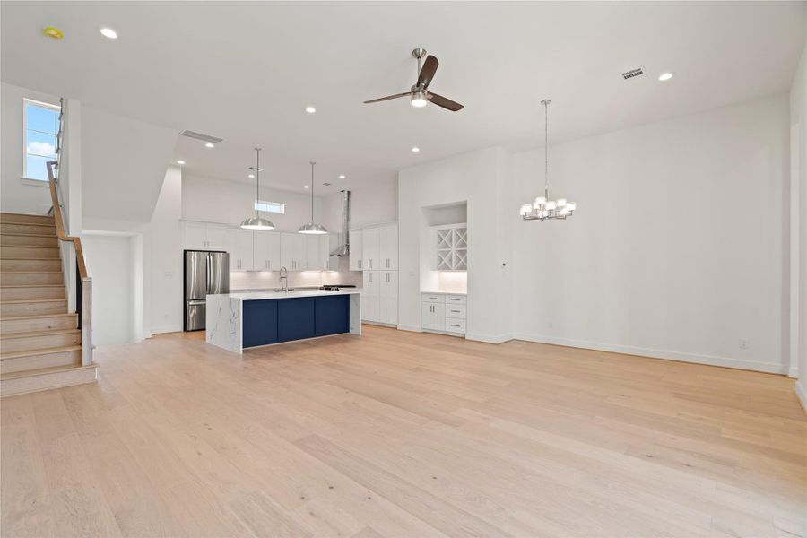 Spacious, unfurnished interior of a new home in , Houston (Image 24).