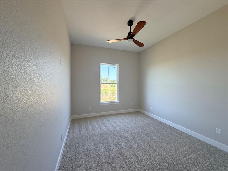 Spacious, unfurnished interior of a new home in Oak Water Ranch, Granbury (Image 19).