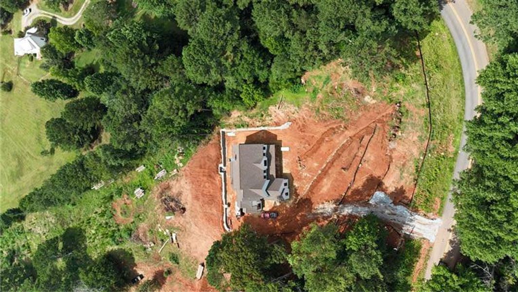 Image 86 of a home in .