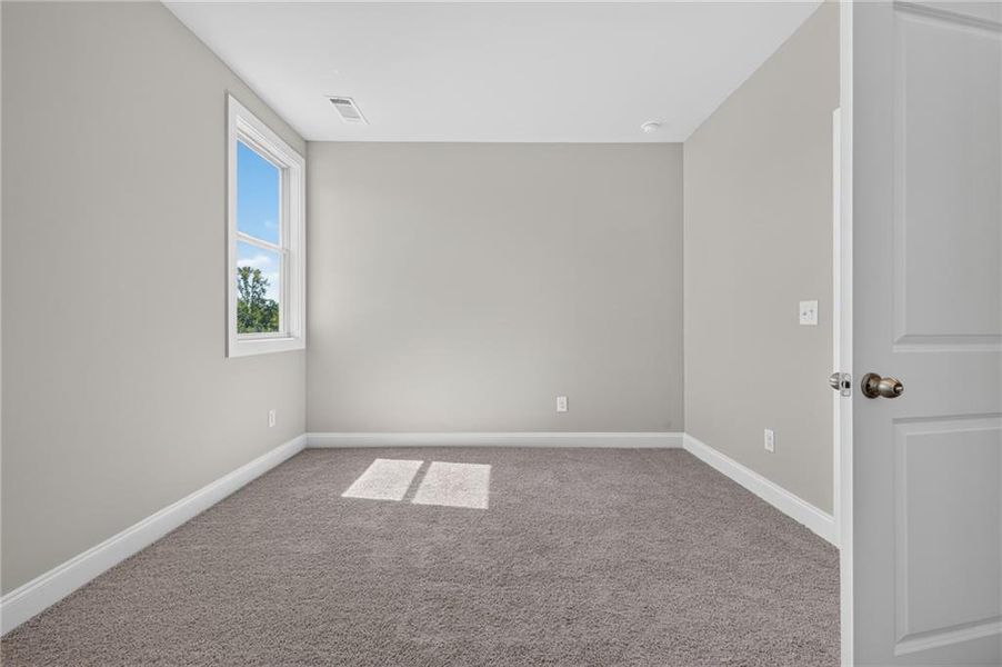 Spacious, unfurnished interior of a new home in , Jefferson (Image 53).