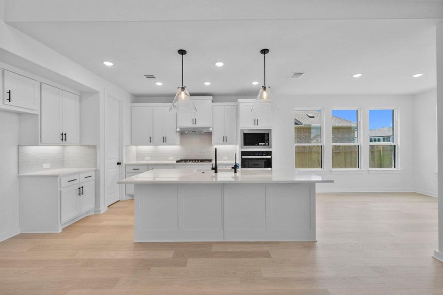 Gorgeous Open Concept Kitchen Gorgeous Open Concept Kitchen