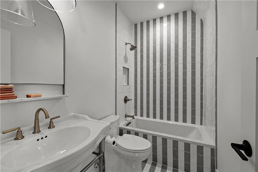 Furnished interior view inside a new home in , Chattahoochee Hills (Image 26).