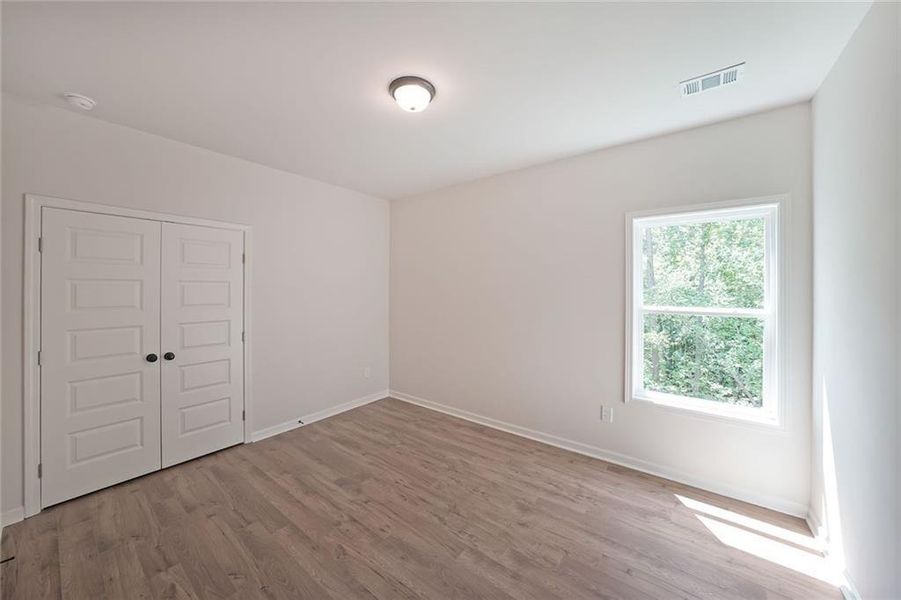 Spacious, unfurnished interior of a new home in , Dahlonega (Image 11).