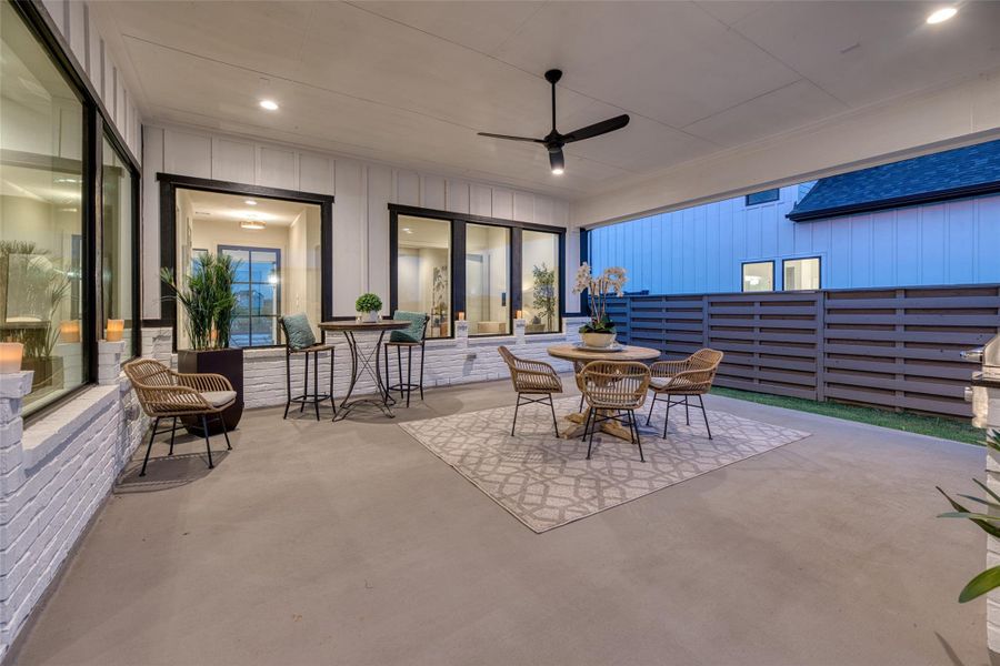 Perfect for entertaining outside. Perfect for entertaining outside.