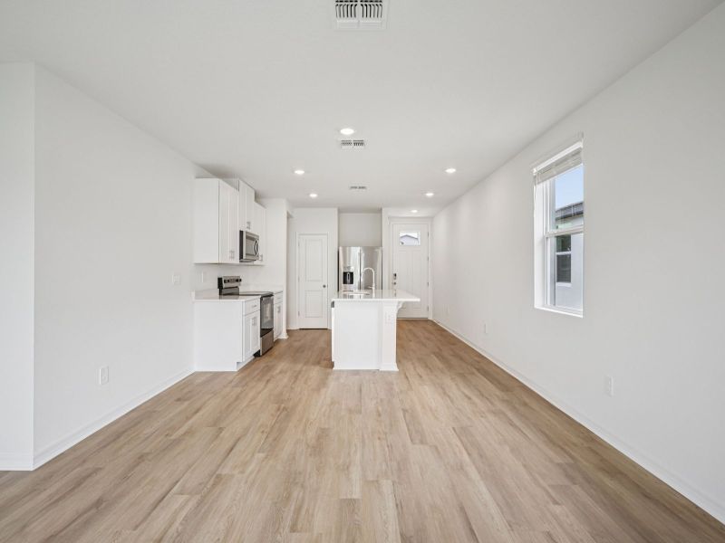 Spacious, unfurnished interior of a new home in Benton Hills - Premier Series, Brooksville (Image 5).