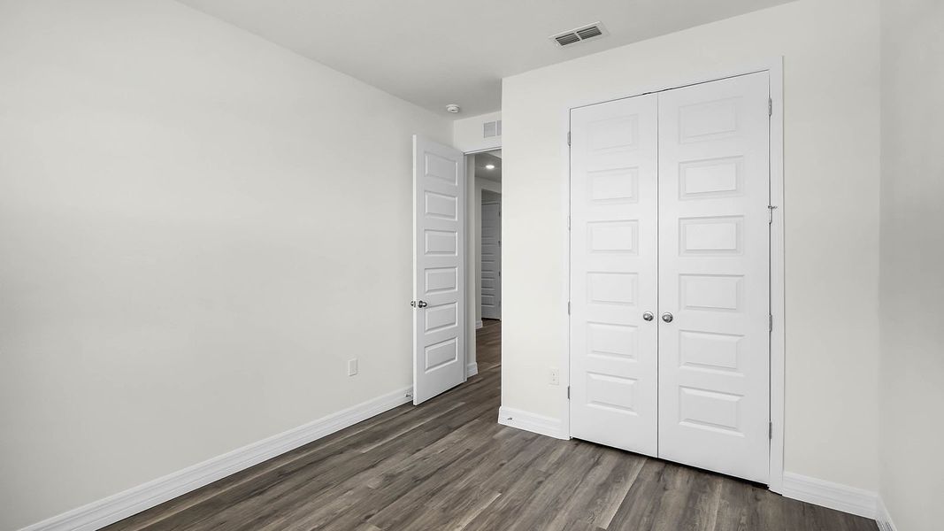 Spacious, unfurnished interior of a new home in Hawthorne Ranch, Lakeland (Image 26).