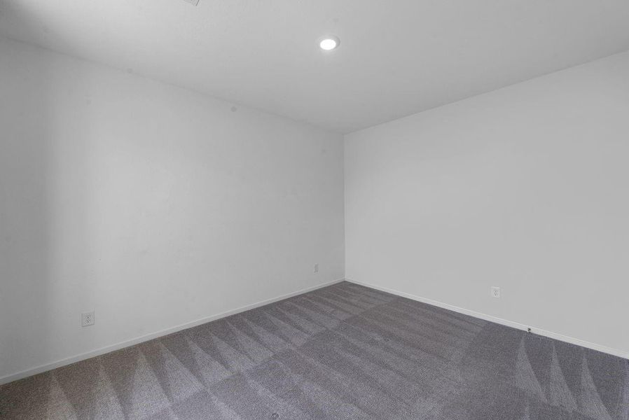 Spacious, unfurnished interior of a new home in Riverwood Ranch, Angleton (Image 23).