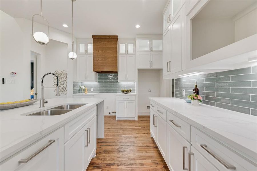 Furnished interior view inside a new home in , Dallas (Image 11).