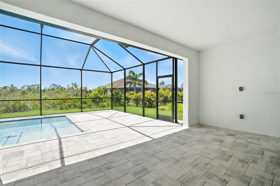 Exterior details and patio area of a home in , Port Charlotte (Image 31).