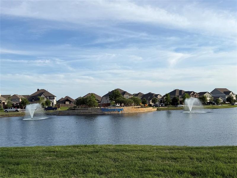 From the Moment You Arrive, You’ll Be Captivated by the Gorgeous Lake and Double Fountains That Greet You. Living in Waterscape Means Enjoying a Resort Lifestyle with Access to an Indoor Clubhouse, Event Pavilion, Sand Volleyball, Dog Park, and Multiple Pools – Including a Large Resort Pool and a Dedicated Lap Pool. Explore Acres of Parks, Hike and Bike Trails, Playgrounds, And Catch-and-Release Fishing Ponds.