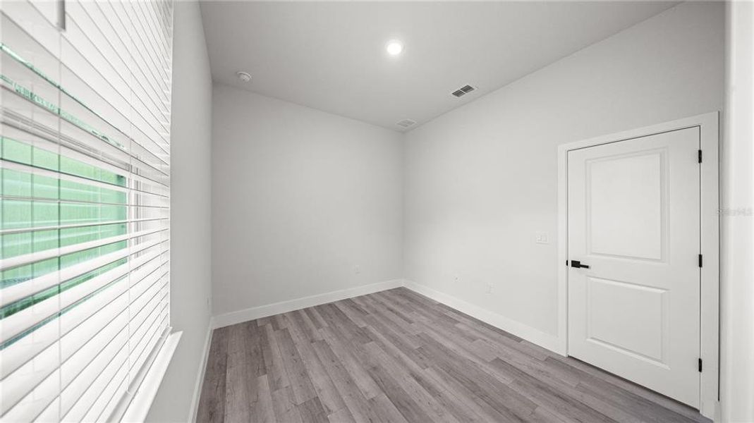 Spacious, unfurnished interior of a new home in , North Port (Image 23).