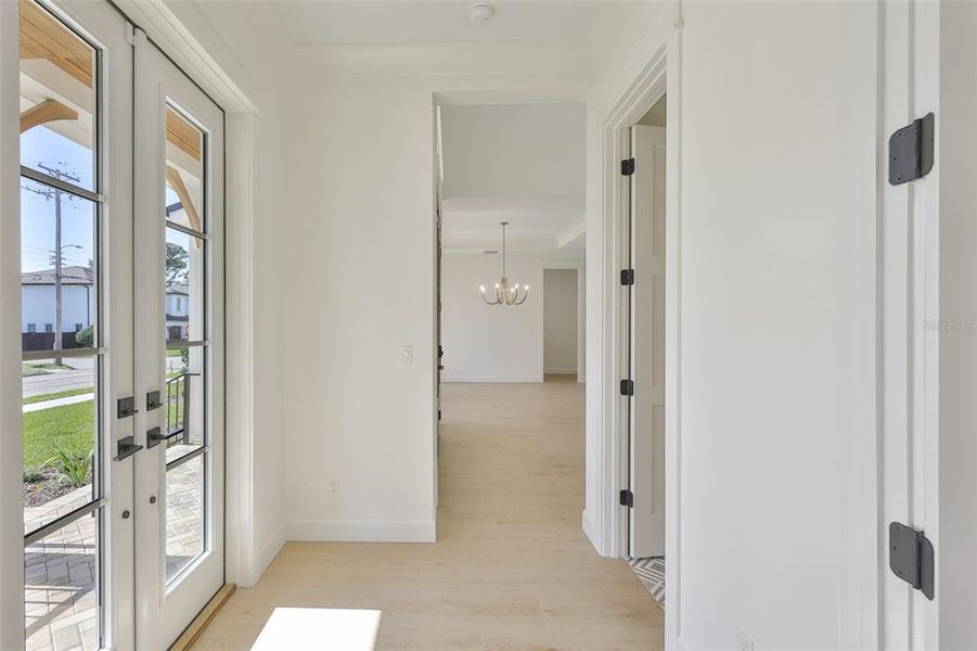 Spacious, unfurnished interior of a new home in , Tampa (Image 82).