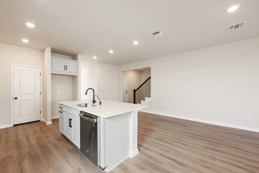 Furnished interior view inside a new home in Berry Creek Highlands, Georgetown (Image 10).