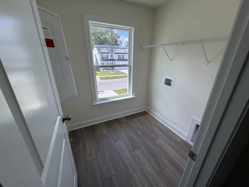 Spacious, unfurnished interior of a new home in Parker's Preserve, Ridgeville (Image 36).