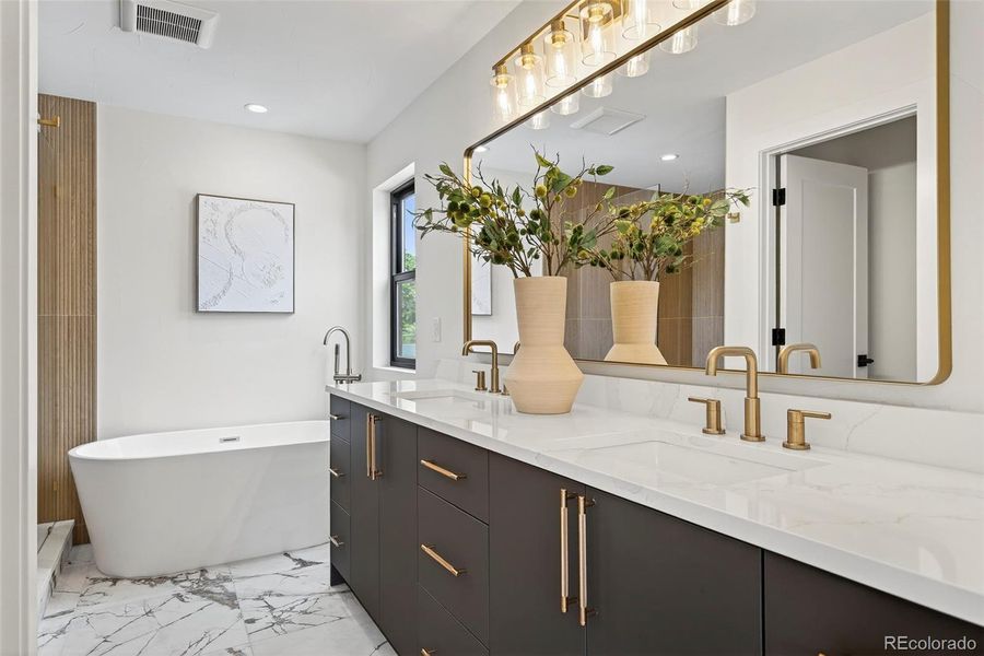 Furnished interior view inside a new home in , Englewood (Image 40).