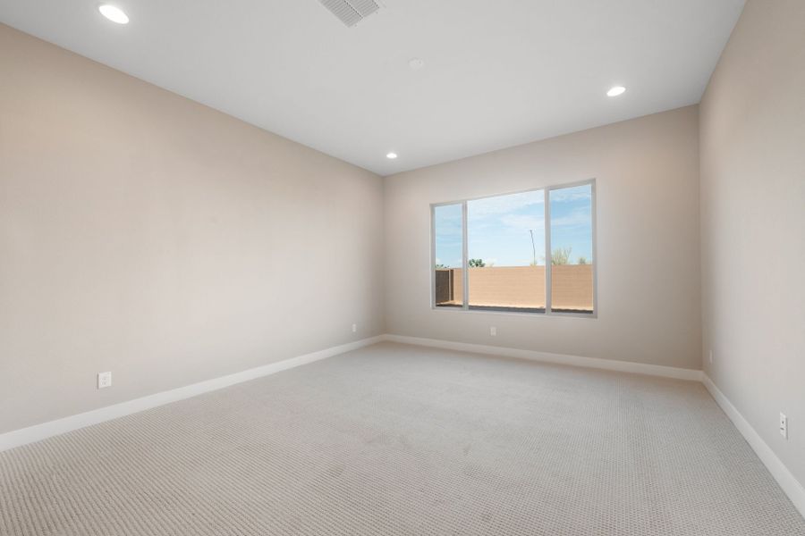 Spacious, unfurnished interior of a new home in Legado West, Queen Creek (Image 27).