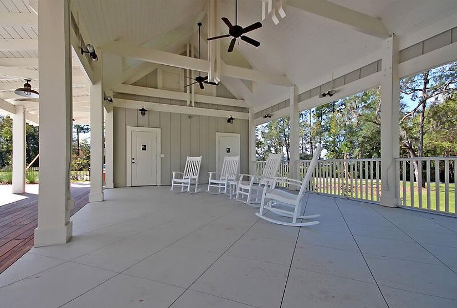 Community amenities in , Ravenel (Image 38).