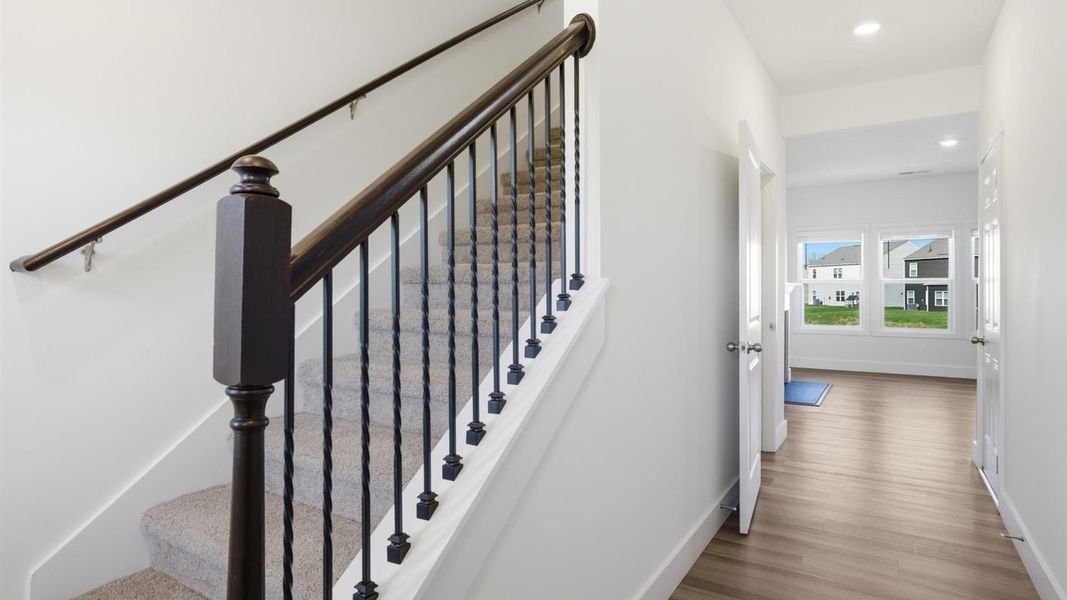 Spacious, unfurnished interior of a new home in Millstone Village, Morristown (Image 20).