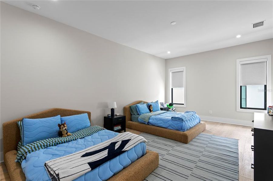 Furnished interior view inside a new home in , Tampa (Image 28). Furnished interior view inside a new home in , Tampa (Image 28).
