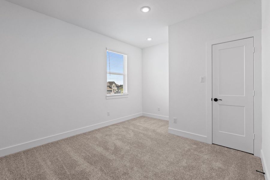 Spacious, unfurnished interior of a new home in Fulshear Lakes, Fulshear (Image 66). Spacious, unfurnished interior of a new home in Fulshear Lakes, Fulshear (Image 66).