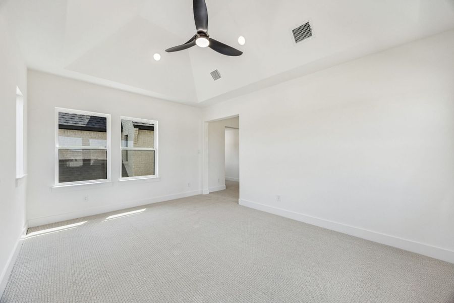 Spacious, unfurnished interior of a new home in The Parks at Wilson Creek, Celina (Image 44).
