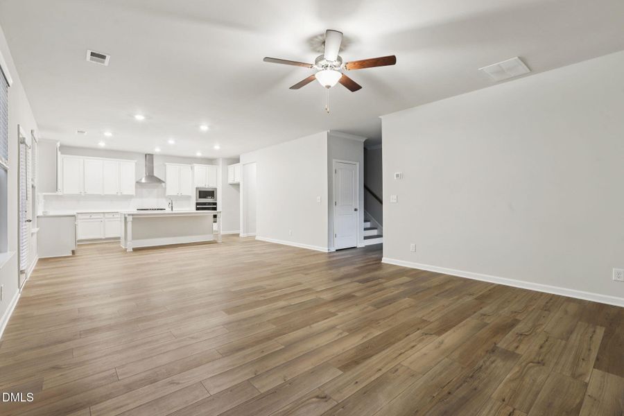 12-web-or-mls-262 Arnewood Cir-S1211-012