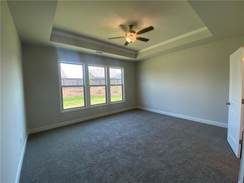 Spacious, unfurnished interior of a new home in , Jefferson (Image 35).