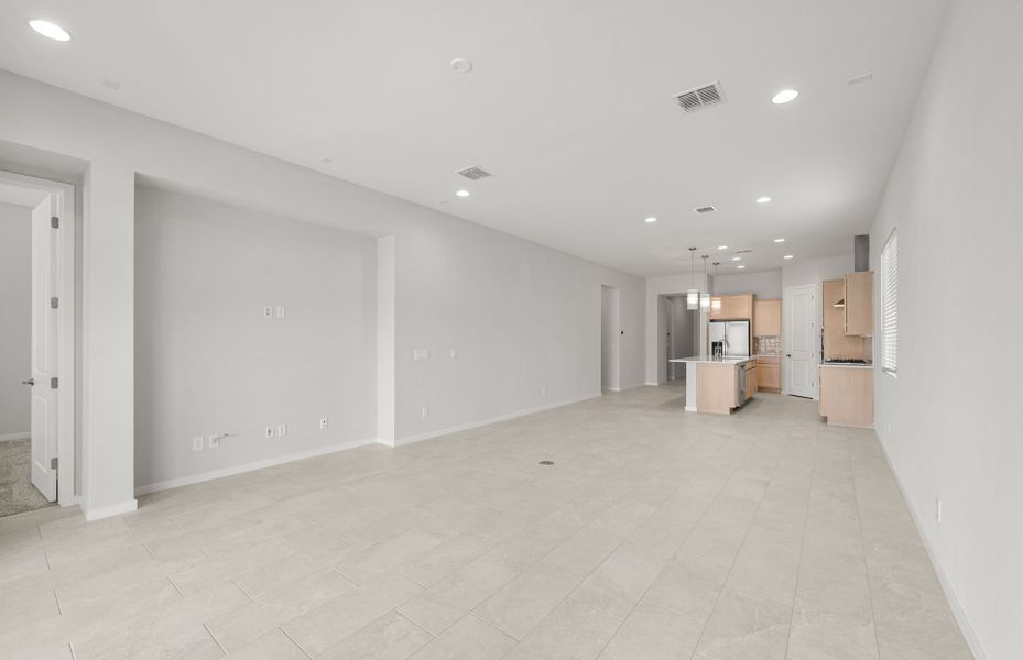 Spacious, unfurnished interior of a new home in Regent Hills - Meadow Series, Buckeye (Image 25).