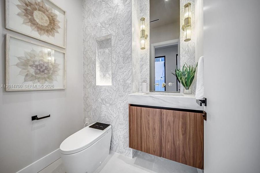 Furnished interior view inside a new home in , Fort Lauderdale (Image 18).