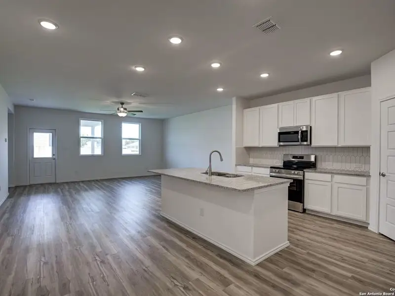 Furnished interior view inside a new home in Hannah Heights, Seguin (Image 4).