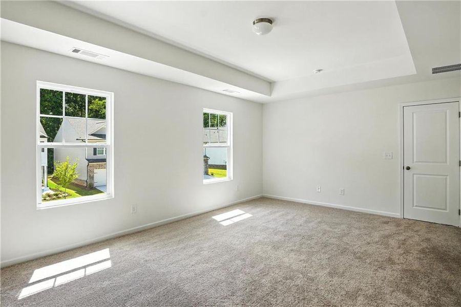 Spacious, unfurnished interior of a new home in Castleberry Pointe, Dawsonville (Image 12).