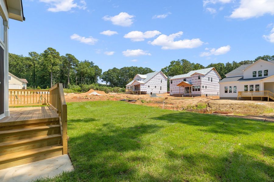 Representative exterior details of a home built from the The Emerson by RobuckHomes in Stonehenge, Raleigh (Image 66).