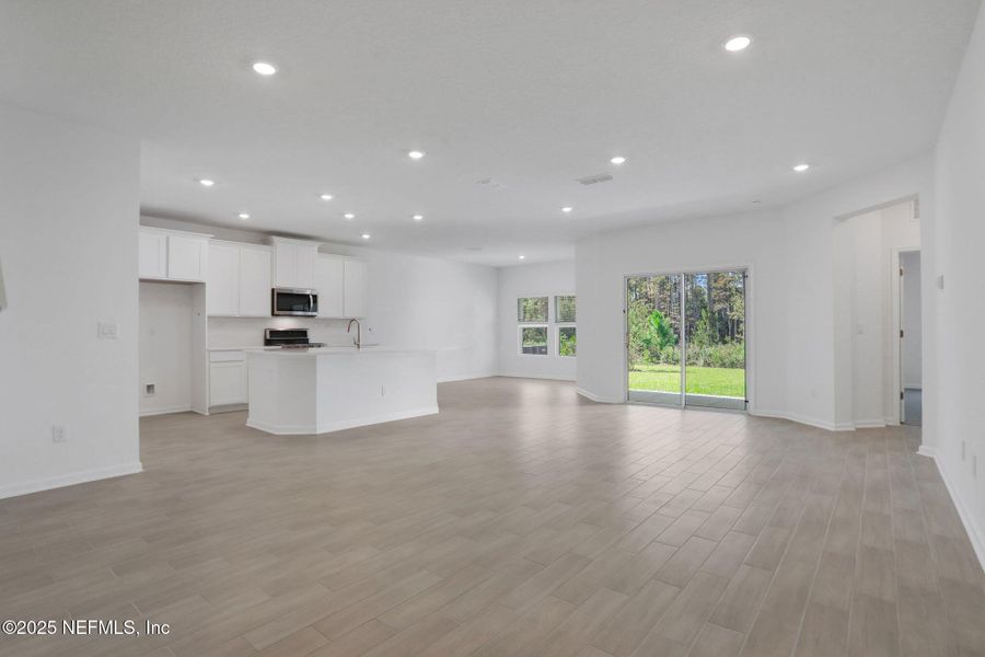 Spacious, unfurnished interior of a new home in Cordova Palms, St. Augustine (Image 34).