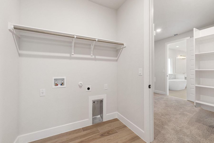 Spacious, unfurnished interior of a new home in Nolina, Georgetown (Image 38).